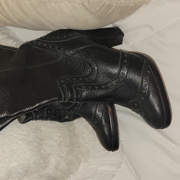 Michael Kors Shoes - Michael Kors brogues leather boots